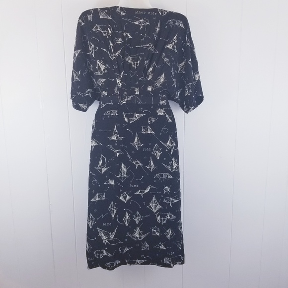 🚫SOLD🚫 Rare Anthropologie Many Folds Silk Dress - Picture 8 of 8